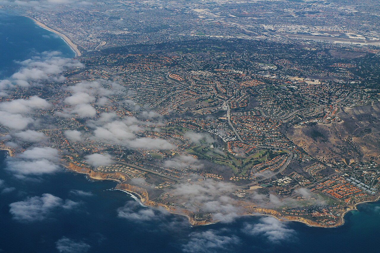 Aerial photograph of the Palos Verdes Peninsula, Los Angeles County, California, home of the City of Rolling Hills